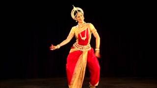 Danza Clásica de la India ODISSI Anandini Dasi Bharatya Vidya Bhavan Mylapore Chennai [upl. by Adalard101]