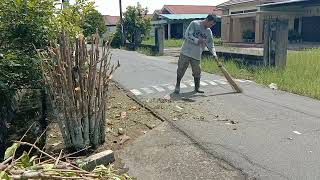 the owner of the old ladys house got another job cutting grass at a new customers house [upl. by Heaps]