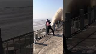 Thrilling and exciting钱塘江大潮The tide of Qiantang River中国杭州 [upl. by Gnouhc]