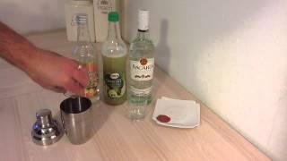 Faire un cocktail Daiquiri  Recette Daiquiri [upl. by Aivekahs]