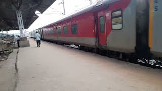 Puri Garib Rath Express Passing Through Dasnagar StationSER [upl. by Ahsenhoj445]