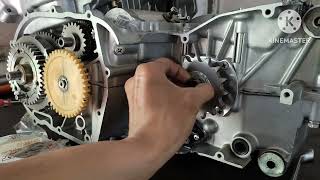 Engine rebuild Suzuki GT750 part7 [upl. by Saraiya621]