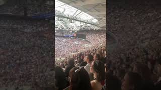 The whole crowd singing Bohemian Rhapsody Olympic Stadium London for the Hella Mega Tour 240722 [upl. by Codel133]