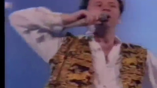 Simple Minds Sanctify Yourself live at Paris 1989 [upl. by Muslim]