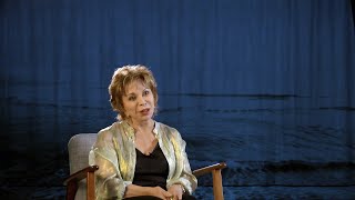 Conversaciones  Isabel Allende y la historia de «Largo pétalo de mar» [upl. by Abram]