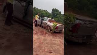 HILUX REBAIXADA  RODÃO  SOM AUTOMOTIVO NO MÓI KKKKK [upl. by Chelsae]