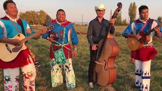 Huichol Musical amp El Chino Del Rancho  Por Una Mujer Casada [upl. by Enelime]