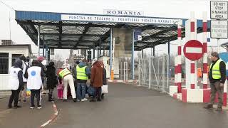 LIVE Ukrainians continue to flee to the Romanian border [upl. by Vernen377]