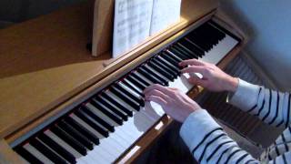 Minuet in G  Beethoven  ABRSM Grade 4 Piano 2011 [upl. by Melli700]