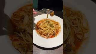 Mövenpick Café莫凡彼番茄雞肉義大利麵 cafe food chicken yummy tomato noodles spaghetti pasta dinner [upl. by Nylarad]