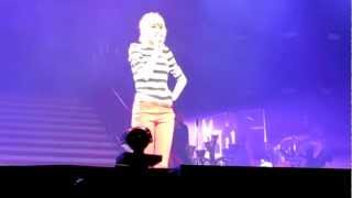 Taylor Swift amp Nelly quotHey Porschequot St Louis 31913 [upl. by Pascoe]