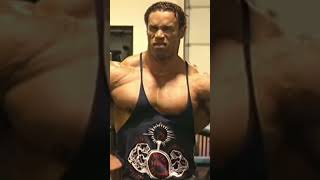 Kevin Levrone posing [upl. by Nirrat]