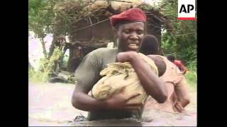 MOZAMBIQUE RESCUES FROM ZAMBEZI FLOODS [upl. by Pokorny152]