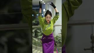 Wengmu new graceful traditioal Tibetan dance  beautiful Tibetan song [upl. by Oderfodog]