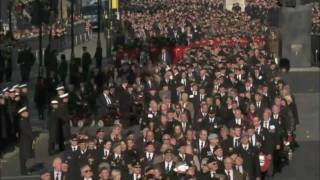 Veterans Grand March Past  Cenotaph 2011 [upl. by Ansaev]