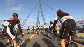 Cyclassics 2014 die Köhlbrandbrücke hoch und abfahrt [upl. by Aliban855]