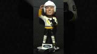 The mystery of the Jagr bobbleheads 🧐❓🐧 [upl. by Strade]