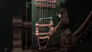 HOW TO MUTE BEHIND THE BRIDGE STRING NOISE Bigsby or Jazzmaster tremolo [upl. by Mellie610]