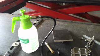 One man brake bleeder [upl. by Imac258]