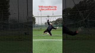 condividi con il tuo amico portiere 🤣🤣 shorts tutti ne conosciamo uno [upl. by Shelby]