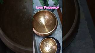 Love Frequency shots singingbowlhealing soundbowlhealing singingbowlsoundtherapy love [upl. by Corenda]