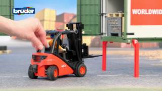 Bruder Toys Linde H30D Fork Lift with Pallets 02511 [upl. by Lahtnero]