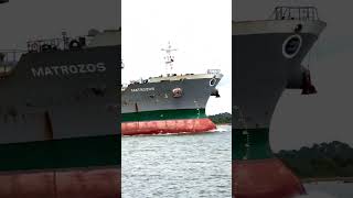 This bulk carrier vessel foryou ship shipengine viralvideo tugboat shipping watercrsailing [upl. by Stewardson642]