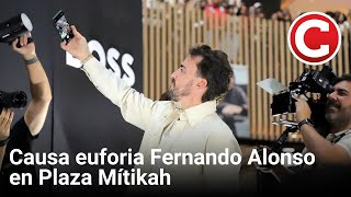 Fernando Alonso causa euforia en Plaza Mítikah [upl. by Nyllaf]