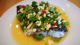 Thai Steamed Fish with lime and garlic sauceปลานึ่งมะนาว cook with Gui [upl. by Catrina]