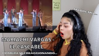 EXTRANJERA ESCUCHA A MARIACHIS VARGAS  quotEl Cascabelquot por PRIMERA VEZ [upl. by Atinreb]