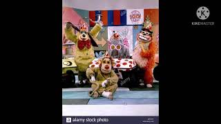 The banana splits tralala but with a robot voice [upl. by Htenay54]