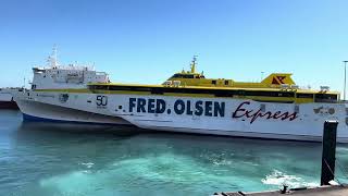 Fred Olsen verlässt den Hafen in Santa Cruz [upl. by Quiteria848]