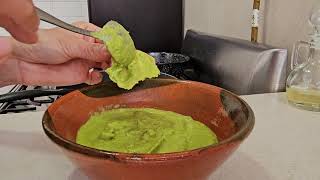 Cómo Preparar Guacamole Falso en Menos de 10 Minutos [upl. by Vala]