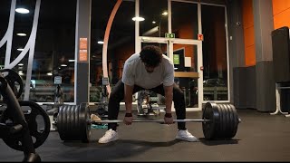 270 KG VOOR REPS DEADLIFTEN IN BASIC FIT 🤯 [upl. by Ilyak]