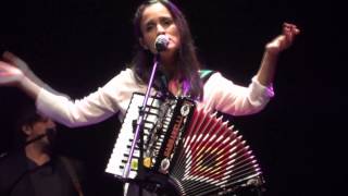 Julieta Venegas  Los Momentos En Vivo Video [upl. by Laddie]