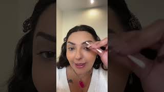 ميكاب بقطنة تنظيف للاذن  makeup challenge [upl. by Maunsell]