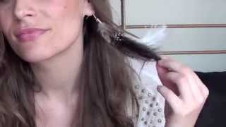 Réaliser une Boucle doreilles en Plume version 1  native style feather earrings [upl. by Abehsat]