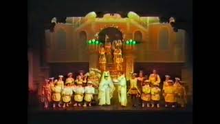 Finale Snow White Marlowe Theatre Canterbury 198687 [upl. by Helsell]