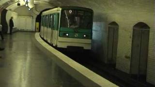 METRO 12 E 9 A PARIS [upl. by Manuel]