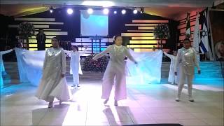 Danza especial  Vasijas rotas Hillsong en español [upl. by Silden]