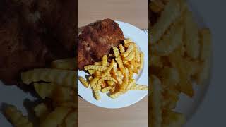 Schnitzel mit Pommes aus der Waldlust geht immer short shorts viral essen [upl. by Urbana369]