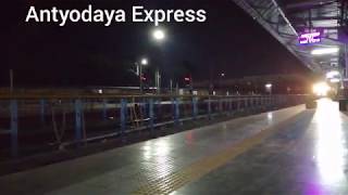 Antyodaya Express Train Arriving Tiruchirappalli Railway Station [upl. by Anatsirhc]