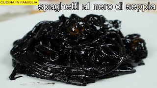 SPAGHETTI AL NERO DI SEPPIA RICETTA SEMPLICE E VELOCE [upl. by Morice]