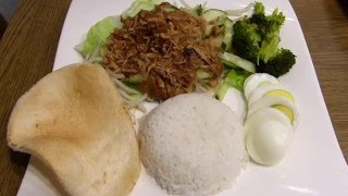 Meine Ma und ich kochen Gado Gado indonesische Erdnusssoße [upl. by Melas]