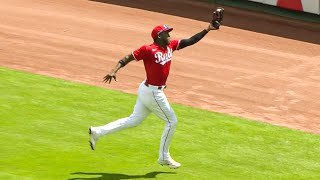 Aristides Aquino makes a spectacular catch and throw for double play [upl. by Picker]