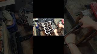 AJUSTE DE MOTOR  VOLKSWAGEN JETTA MK2 1990 shorts enginerebuild viral viralvideo parati [upl. by Dorolisa797]