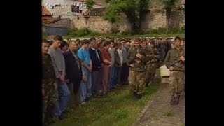 MOSTAR 1995  DŽENAZA NA PLATOU ISPRED NARODNOG POZORIŠTA I UKOP NA ŠEHITLUCIMA [upl. by Iuq]