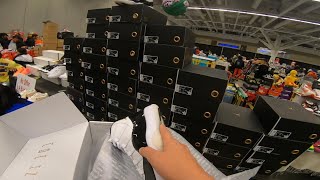 BUYING UNRELEASED JORDAN 11s AT SNEAKERCON CLEVELAND END OF SHOW STEALS ON RARE NIKES AND VINTAGE [upl. by Richmal]