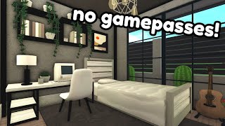 Building a NO GAMEPASS house in Bloxburg [upl. by Atinrehs422]