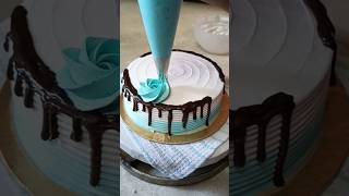 Simple cake design 💙✨💞👀 dessert birthdaycake simplecake [upl. by Caiaphas285]